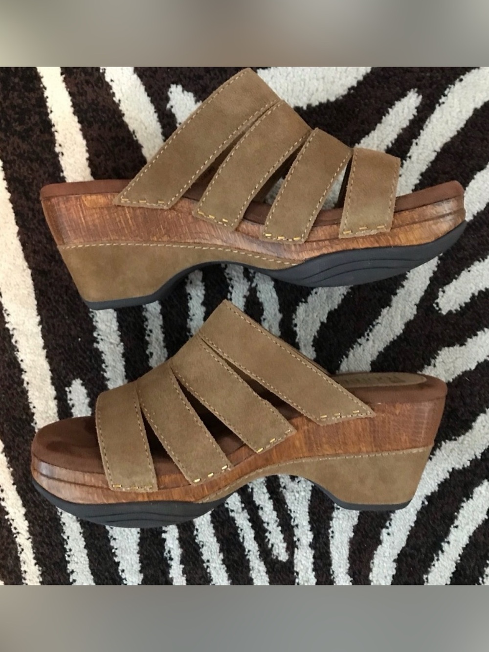 White Mountain Montana Brown Suede Slide Wedge Clogs